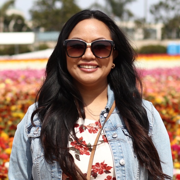 Meet your Posher, Jessica - Picture 1 of 1